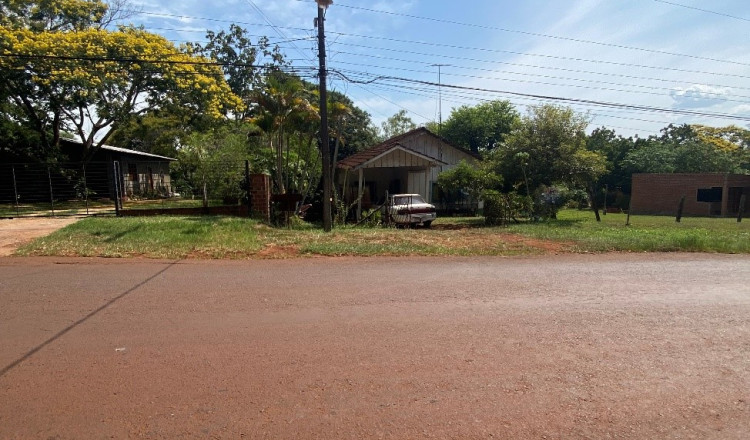 Terreno con casa en venta - Hohenau